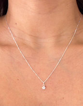 Carregar imagem no visualizador da galeria, Colar Ponto de Luz Branco 40 cm e 45 cm