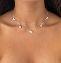 Carregar imagem no visualizador da galeria, Colar corações brilhantes