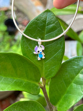 Carregar imagem no visualizador da galeria, Berloque stich
