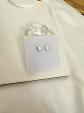 Carregar imagem no visualizador da galeria, Brinco Coraçãozinho Patinha
