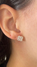 Carregar imagem no visualizador da galeria, Brinco van cleff
