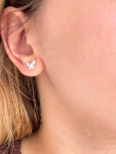 Carregar imagem no visualizador da galeria, Brinco Borboleta Luz
