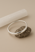 Carregar imagem no visualizador da galeria, Aro Minerva — Bracelete

