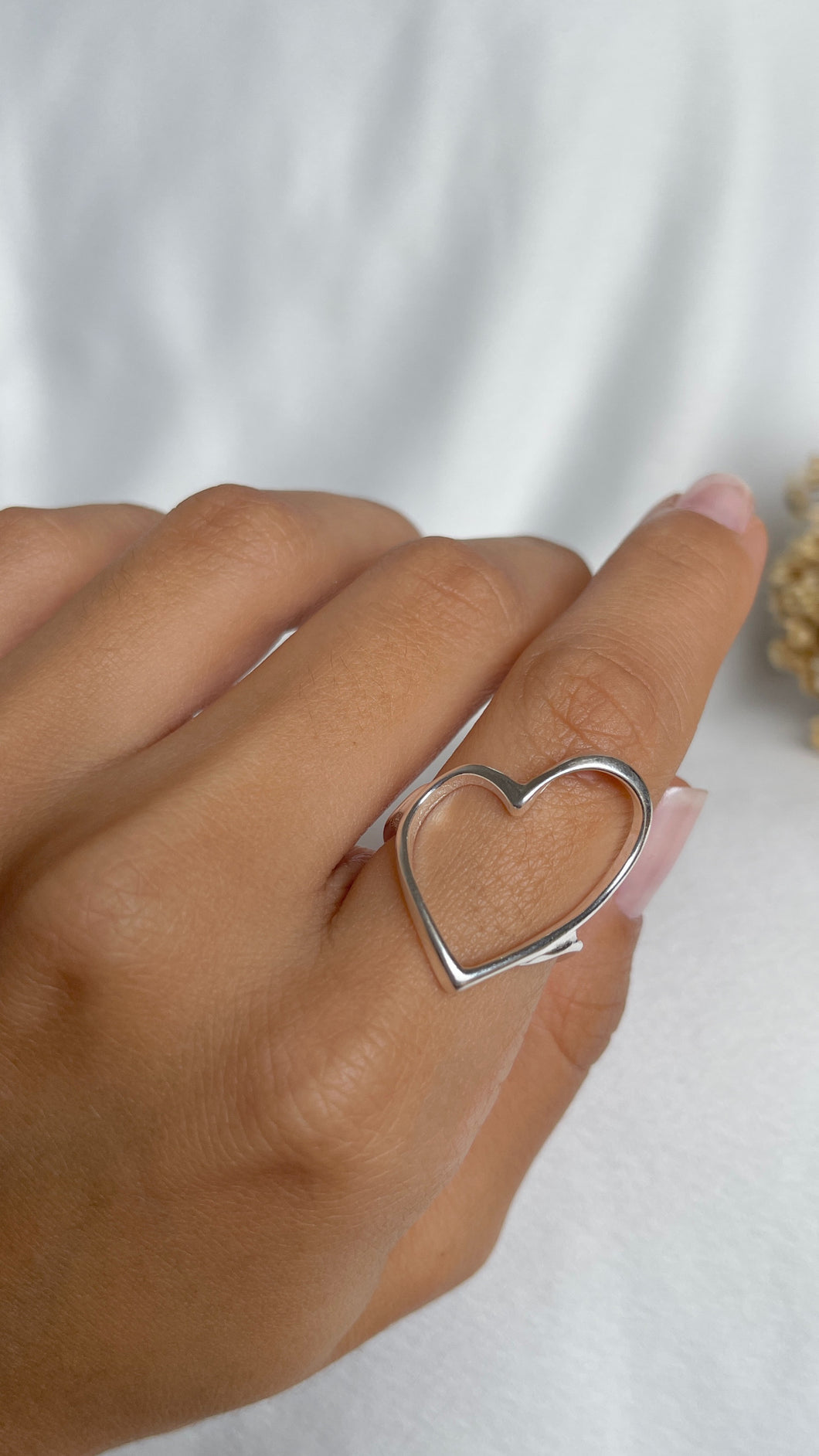 Anel Coração Vazado Grande