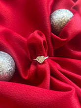 Carregar imagem no visualizador da galeria, Anel Coração Cheio Crav.
