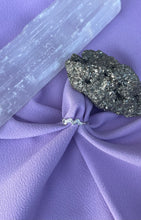 Carregar imagem no visualizador da galeria, Anel Pontinhos de Luz
