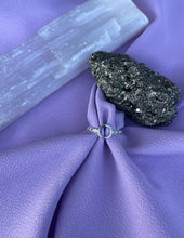 Carregar imagem no visualizador da galeria, Anel Circular Cravejado
