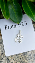 Carregar imagem no visualizador da galeria, Pingente Casal Beijinho
