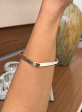 Carregar imagem no visualizador da galeria, Bracelete Quadrado luxo
