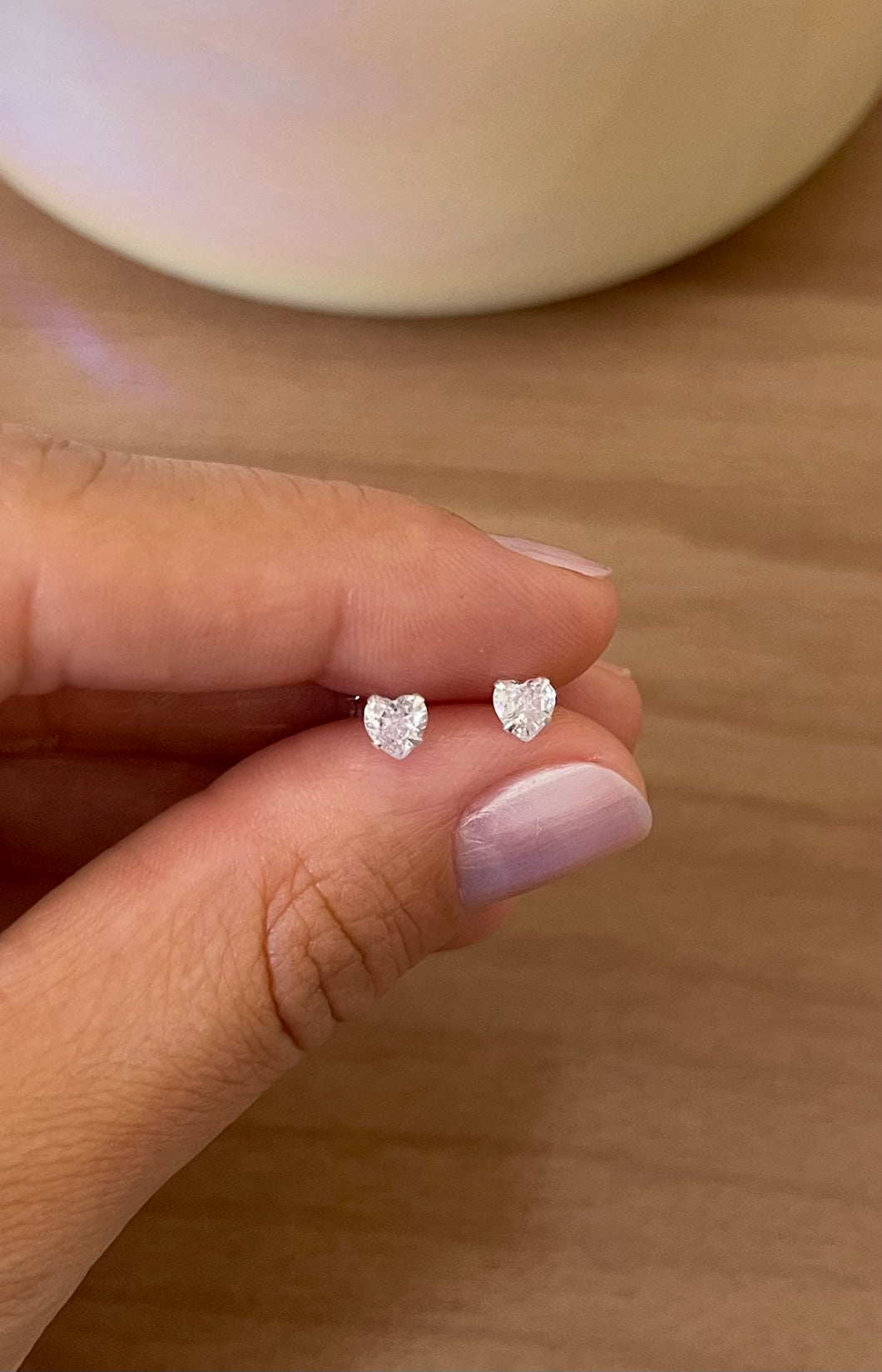 Brinco coração zircônia 3 mm