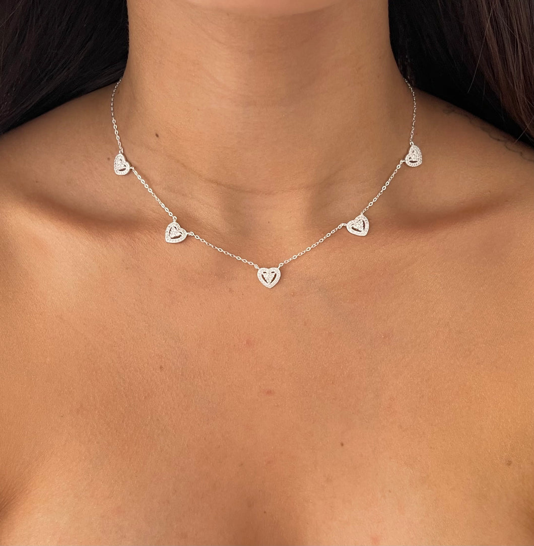 Colar corações brilhantes