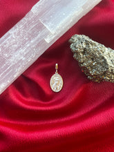 Carregar imagem no visualizador da galeria, Pingente Nossa Sra Desatadora
