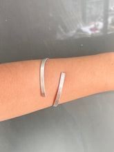 Carregar imagem no visualizador da galeria, Bracelete laços
