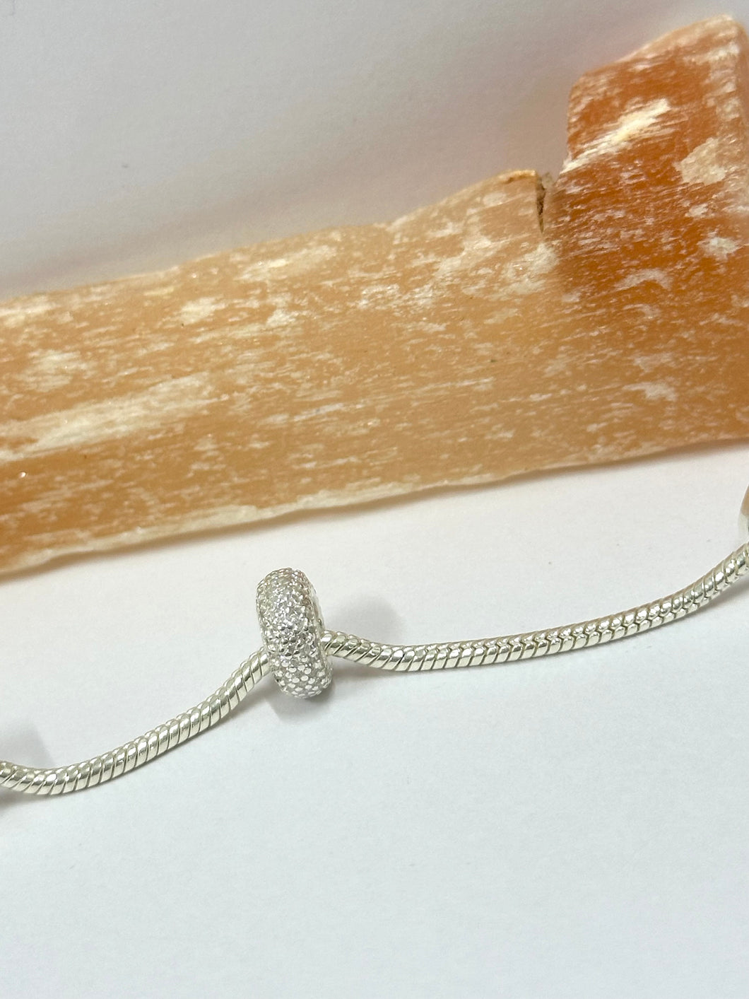 Berloque separador cravejado premium