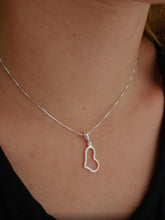 Carregar imagem no visualizador da galeria, Colar coração deitado
