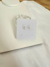 Carregar imagem no visualizador da galeria, Brinco Gota Detalhada
