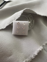 Carregar imagem no visualizador da galeria, Trio Brinco P. de Luz 3, 4, 5mm Cristal prata 925
