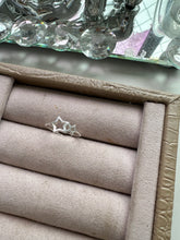 Carregar imagem no visualizador da galeria, Anel duas estrelas regulável
