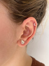 Carregar imagem no visualizador da galeria, Brinco Folha Nature
