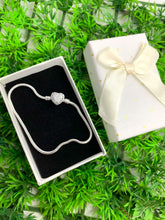 Carregar e reproduzir vídeo no visualizador da galeria, Pulseira Pandora premium
