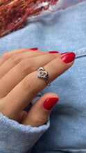 Carregar imagem no visualizador da galeria, Anel Falange Coração Bolinha
