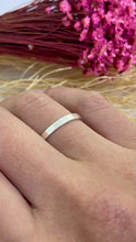 Carregar imagem no visualizador da galeria, Aliança Prata Lisa II
