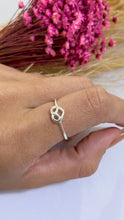Carregar imagem no visualizador da galeria, Anel Coração Entrelaçado
