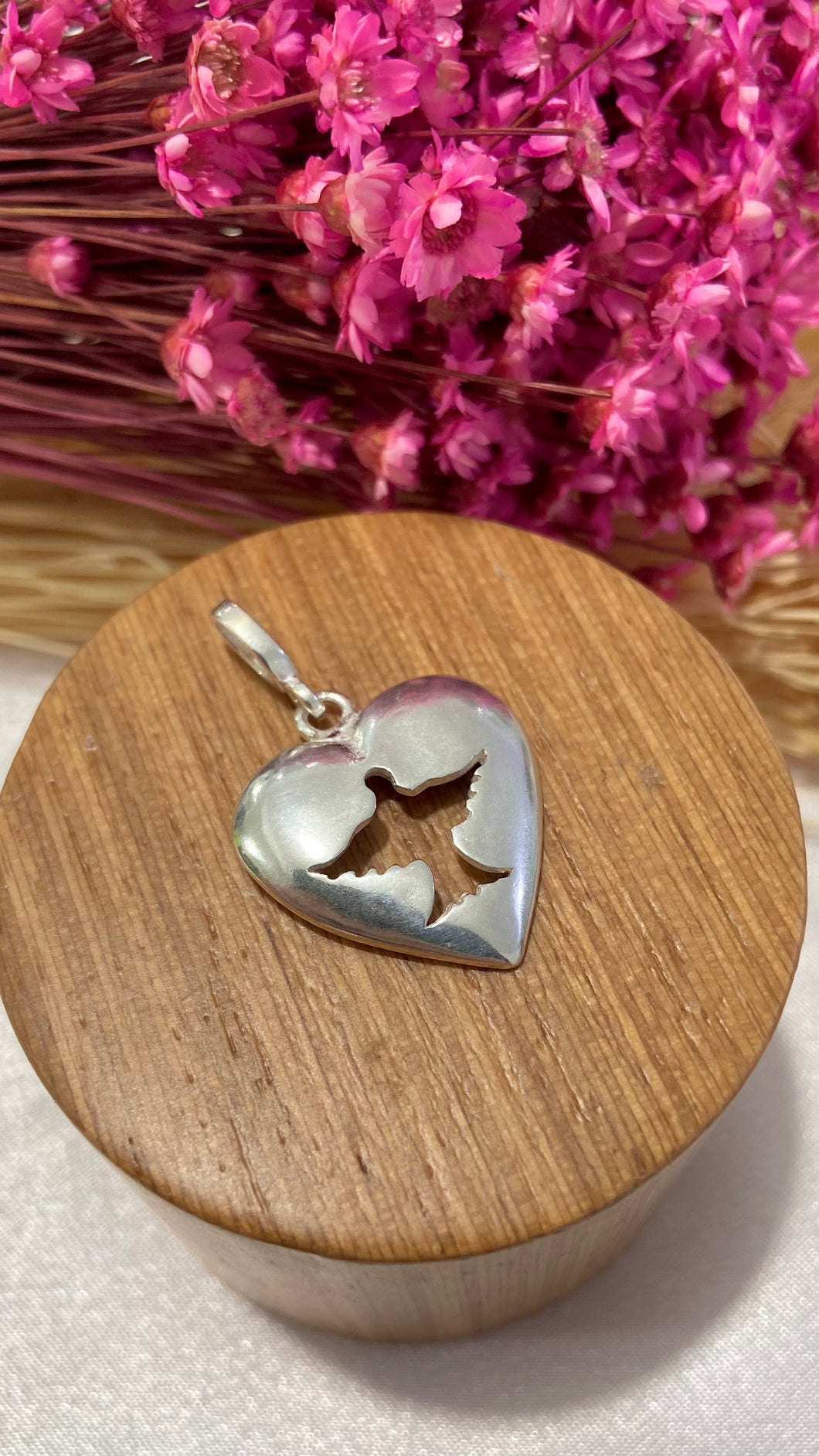 Pingente Coração Espirito Santo