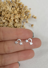 Carregar imagem no visualizador da galeria, Brinco Arco-íris Estrela
